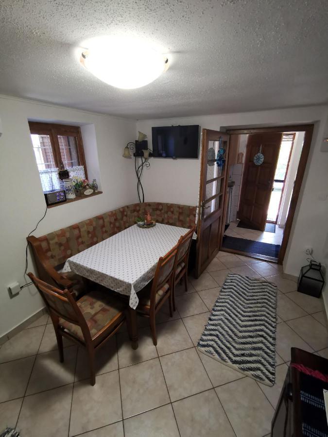 Berko Vendeghaz Apartment Rakoczifalva ภายนอก รูปภาพ