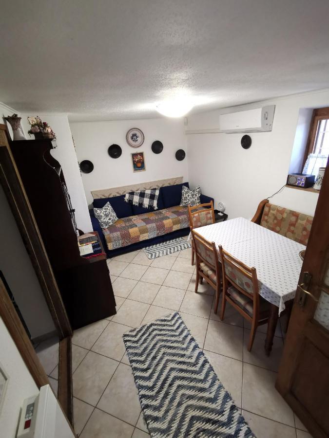 Berko Vendeghaz Apartment Rakoczifalva ภายนอก รูปภาพ
